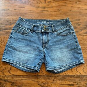Apt. 9 Women's Size 4 Denim Jean Shorts
